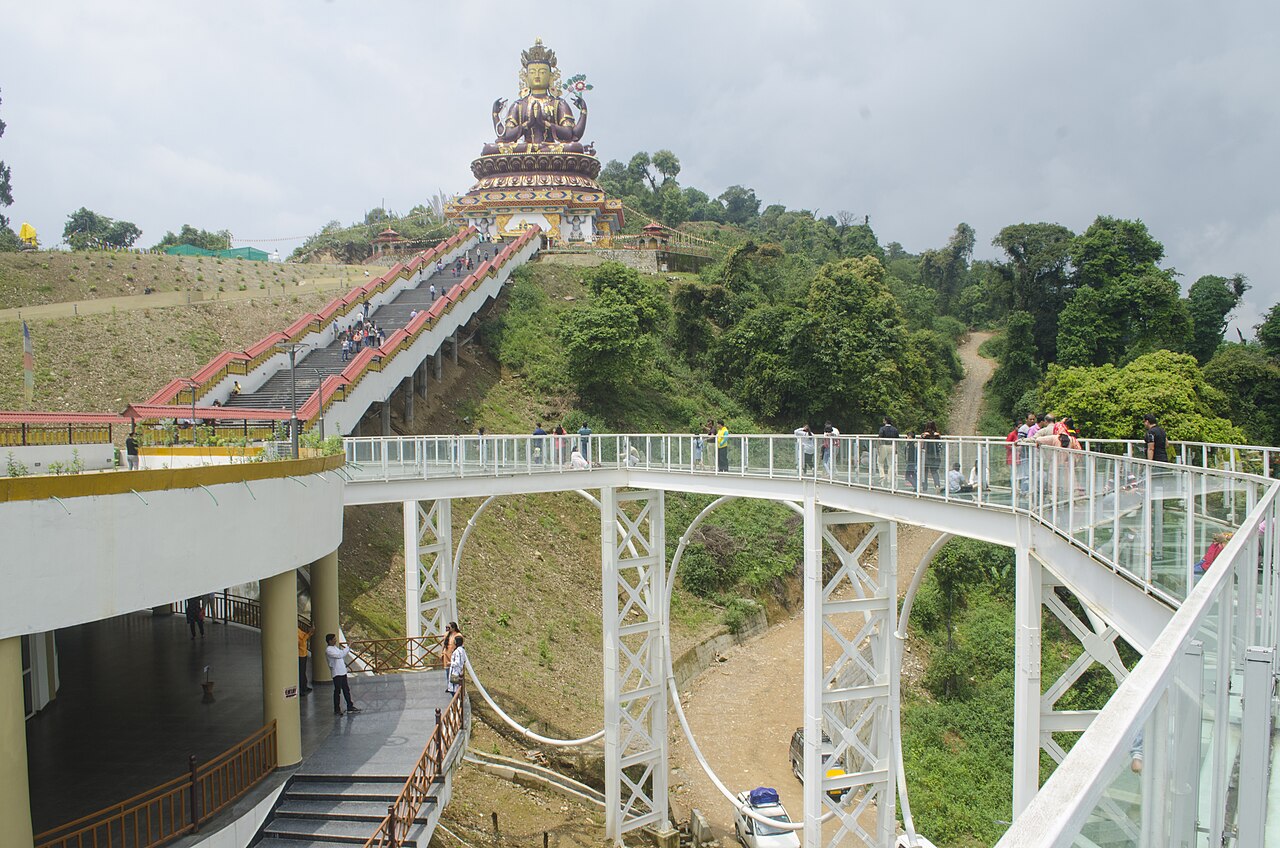Pelling Skywalk & Chenrezig Statue